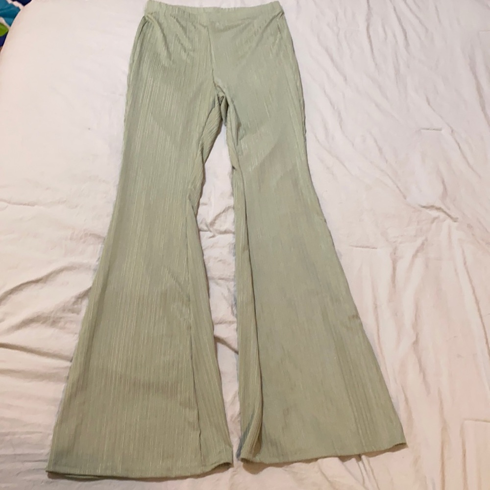 SHEIN sage green flare leggings size M